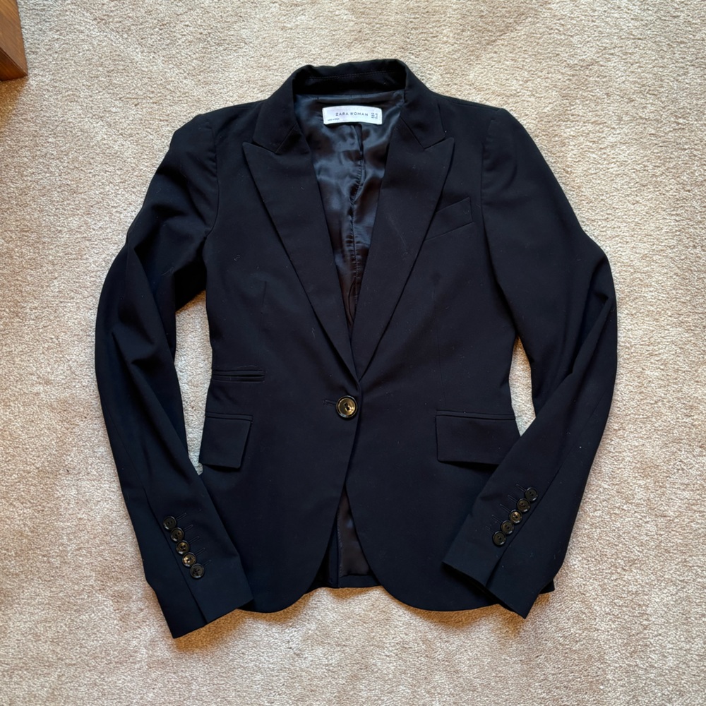 Zara Women 2 Black Blazer